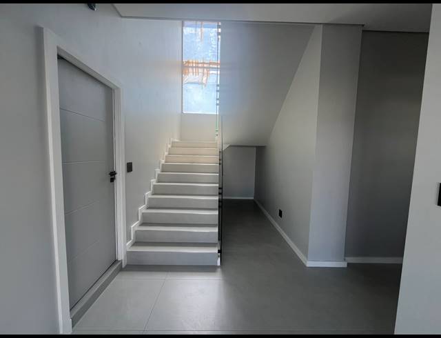 3 BEDROOM HOUSE FOR SALE IN SANDOWN